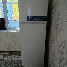 Продаю холодильник
