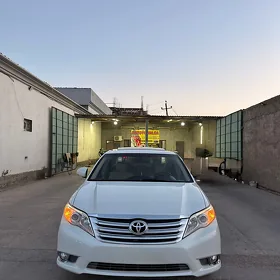 Toyota Avalon 2011