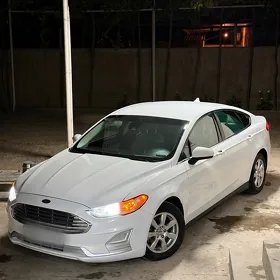 Ford Fusion 2020