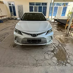 Toyota Camry 2020