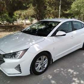 Hyundai Elantra 2020