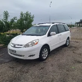 Toyota Sienna 2008