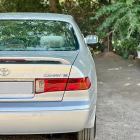 Toyota Camry 2000