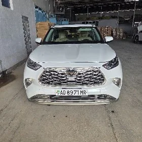 Toyota Highlander 2022