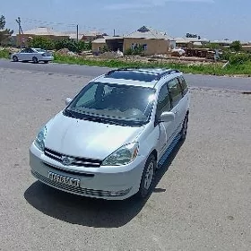 Toyota Sienna 2004