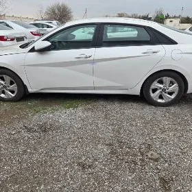Hyundai Elantra 2021