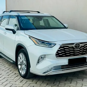 Toyota Highlander 2021