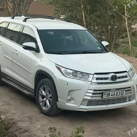 Toyota Highlander 2019