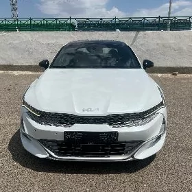Kia K5 2023