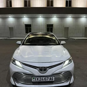 Toyota Camry 2018