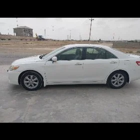 Toyota Camry 2011