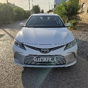 Toyota Camry 2021