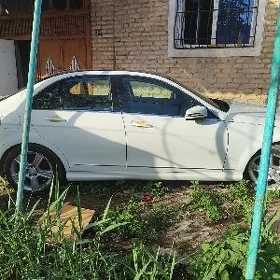Mercedes-Benz C300 2010