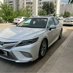 Toyota Camry 2018