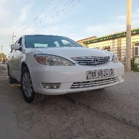 Toyota Camry 2004