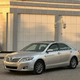 Toyota Camry 2011
