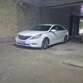 Hyundai Sonata 2011