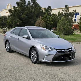Toyota Camry 2017