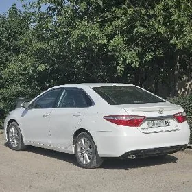 Toyota Camry 2017
