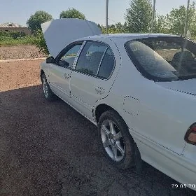 Nissan Cefiro 1995