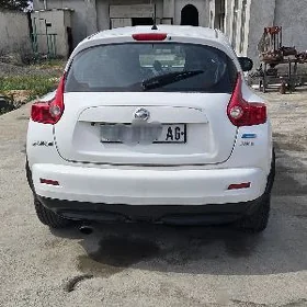 Nissan JUKE 2012