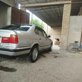 BMW 525 1990