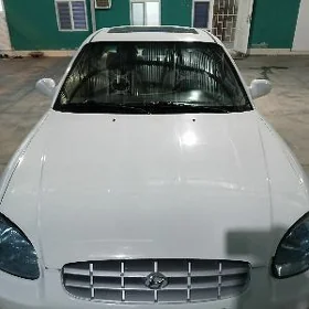 Hyundai Sonata 2000