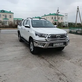 Toyota Hilux 2025