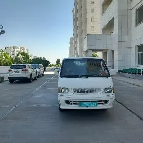 Toyota Hiace 2001