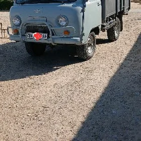 UAZ 452 1982