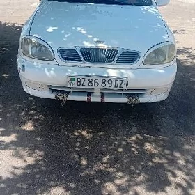 Daewoo Lanos 1998