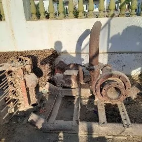 Belarus 320 2000