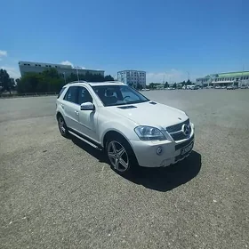 Mercedes-Benz GLK 350 2010