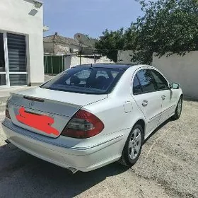 Mercedes-Benz E320 2003
