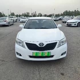 Toyota Camry 2011