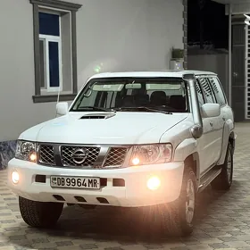 Nissan Patrol 2010