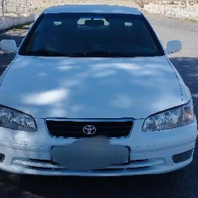 Toyota Camry 2000