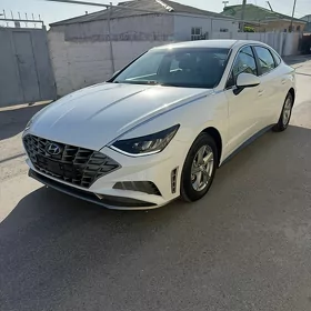 Hyundai Sonata 2021