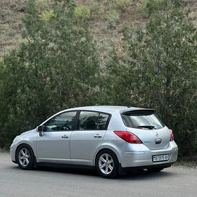 Nissan Versa 2010