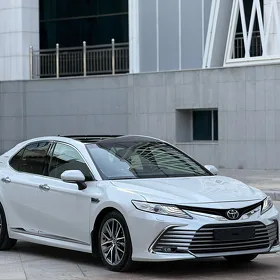 Toyota Camry 2024