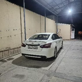 Nissan Altima 2018