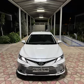 Toyota Camry 2022