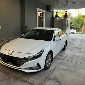 Hyundai Elantra 2021