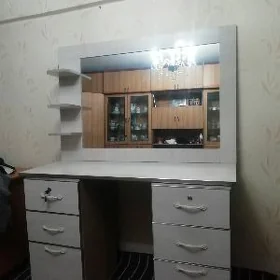 Parehmaher mebel ayna