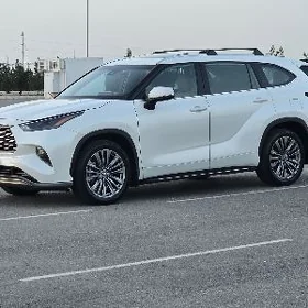 Toyota Highlander 2021