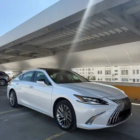 Lexus ES 350 2022