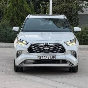 Toyota Highlander 2021