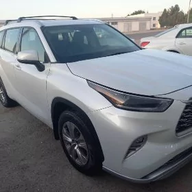 Toyota Highlander 2022