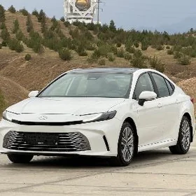 Toyota Camry 2025