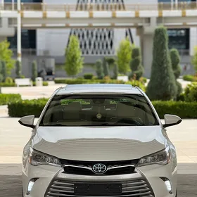 Toyota Camry 2016